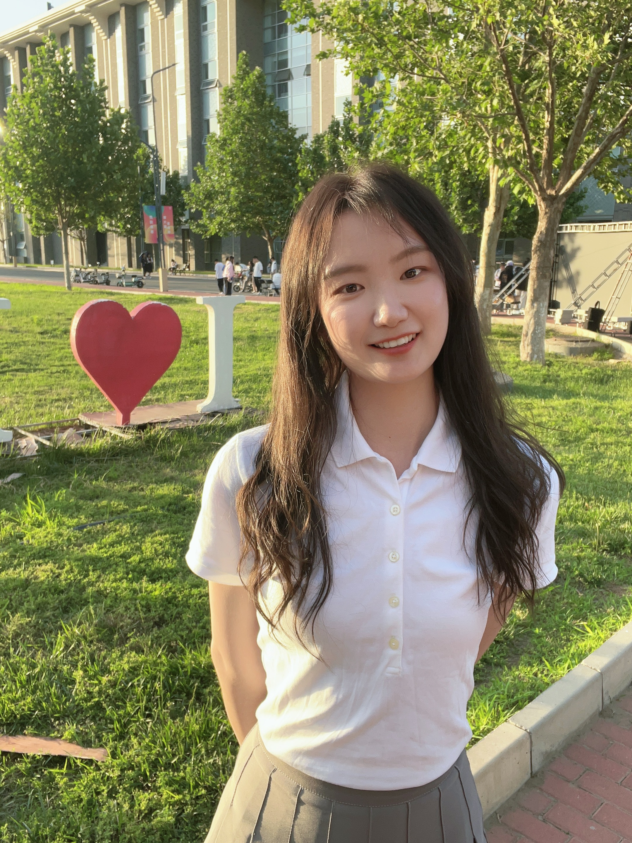 03 生活照-威廉体育williamhill_博士国奖_20220941095_李亚兰_生活照.jpg